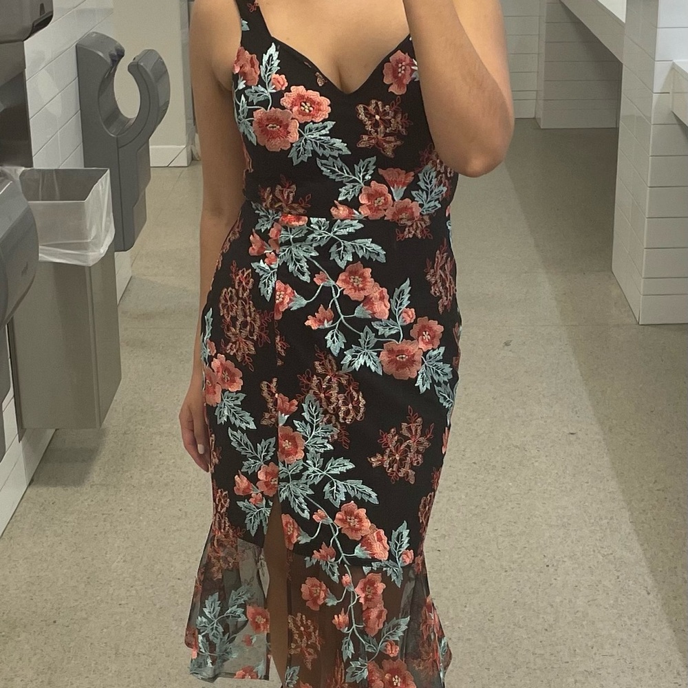 Guess Black and Red Floral Midi Dress - Picture 3 of 3